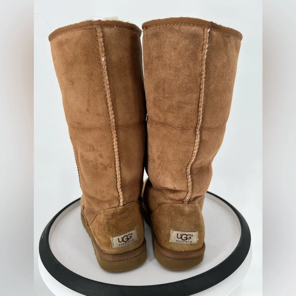UGG Australian Chestnut Boots S/N 5815 Leather Genuine‎ Sheepskin Classic